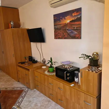 Malibu Dream Near Airport Apartment Sofia